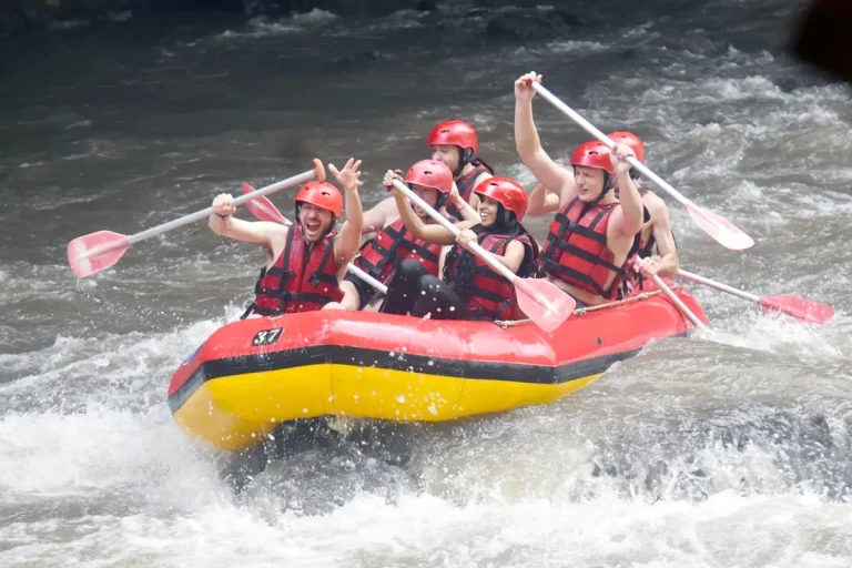 White Water Rafting Bali Red Paddle