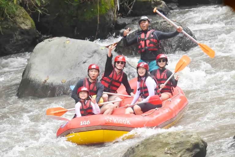 White Water Rafting Bali Red Paddle